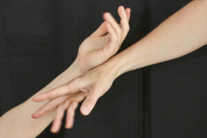 Mehr über den Artikel erfahren Kontaktimprovisation – Workshop und Kurse in Greifswald