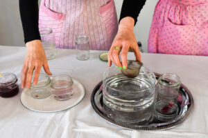 Read more about the article unsweet candy: Lecture performance on 18 July 2025 at 7 pm at the Koeppenhaus Greifswald